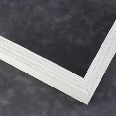 This textured frame, features a distressed-aged look and finished in White . Perfect for vintage look. 

.875 " width: ideal for small artwork. Highlight this frames rustic undertones with a bucolic nature print or photograph.