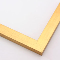 This high shine, gold foil frame features a flat, slim profile.  A brushed finish reveals subtle lines and faint black spattering gives an antique look.  The final effect is simple, yet glamorous.

1 " width: ideal for small- to medium-size images.  Suited to oil or watercolour paintings, prints, and abstract or nature photographs.